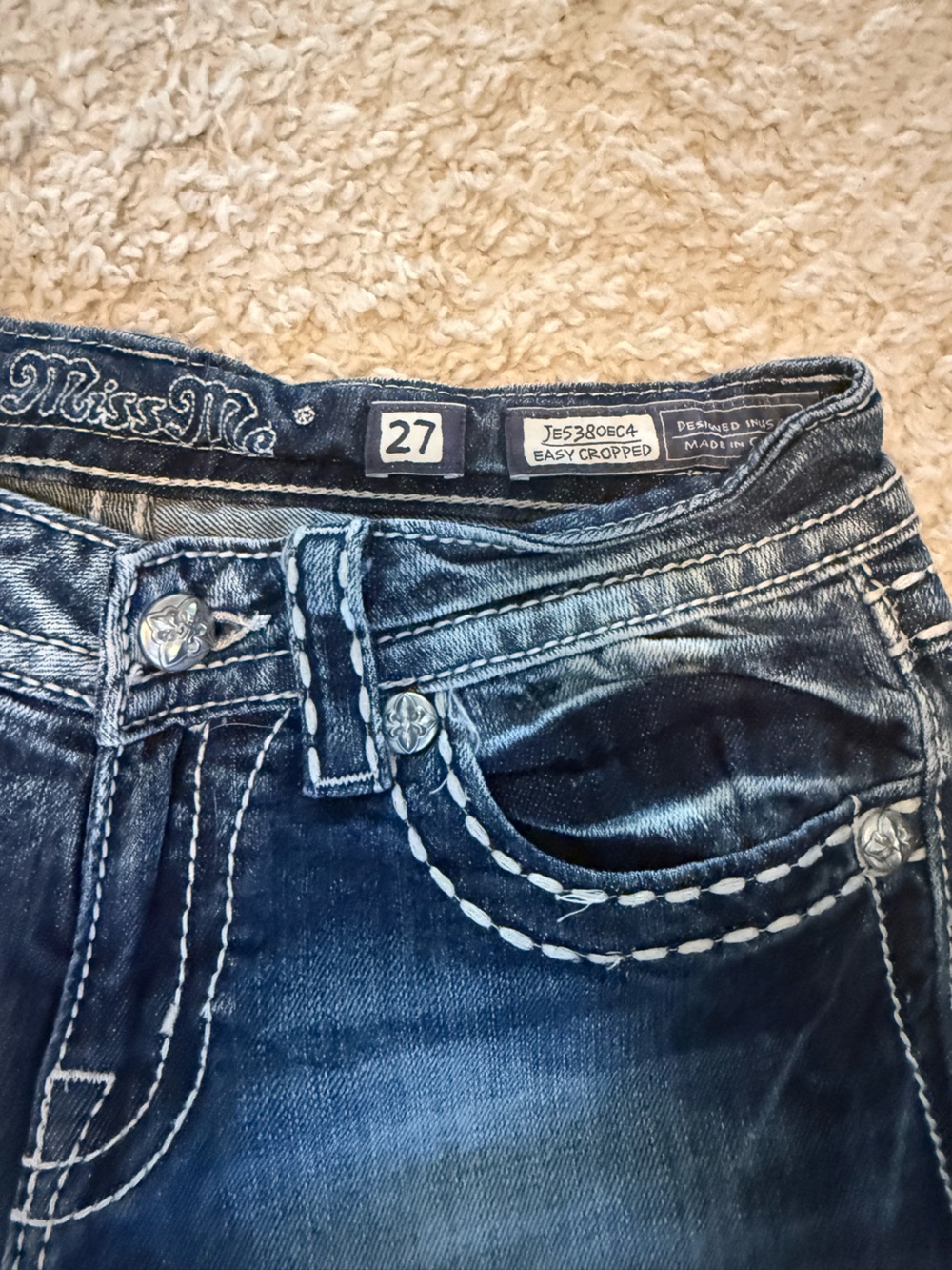 Miss Me Easy Cropped Jeans Size 27 - Picture 2 of 6